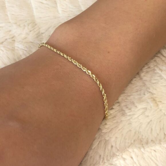 14k gold plated dainty diamond cut rope bracelet - Picture 5 of 7